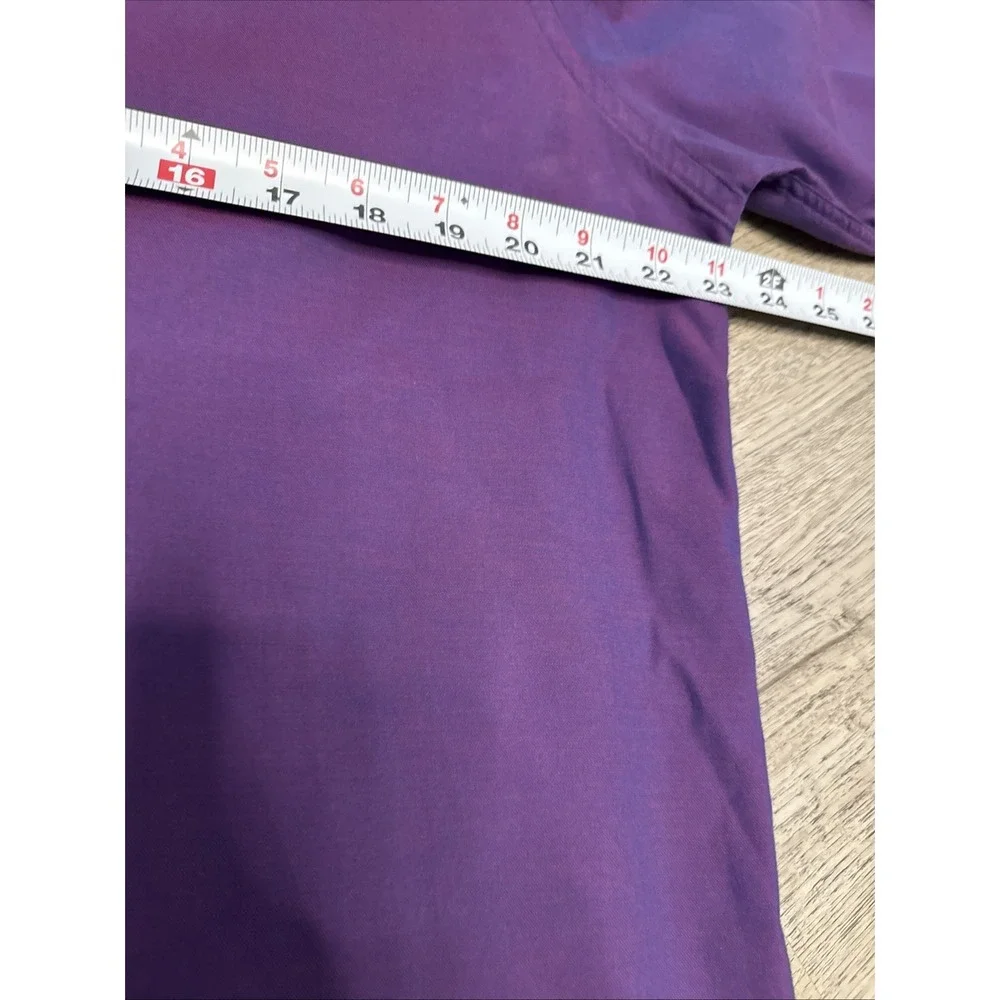 Thomas Pink collar neckline round