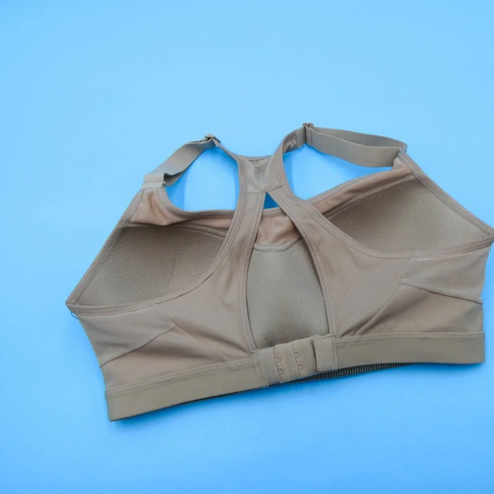 Victorias Secret fast attached