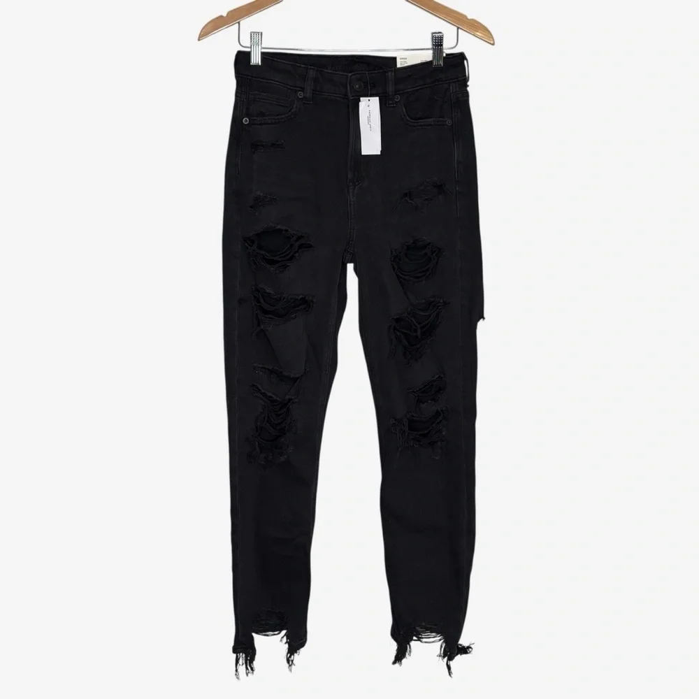 NWT American Eagle Strigid Ripped Mom Jeans 4 Onyx Black Distressed Destroyed