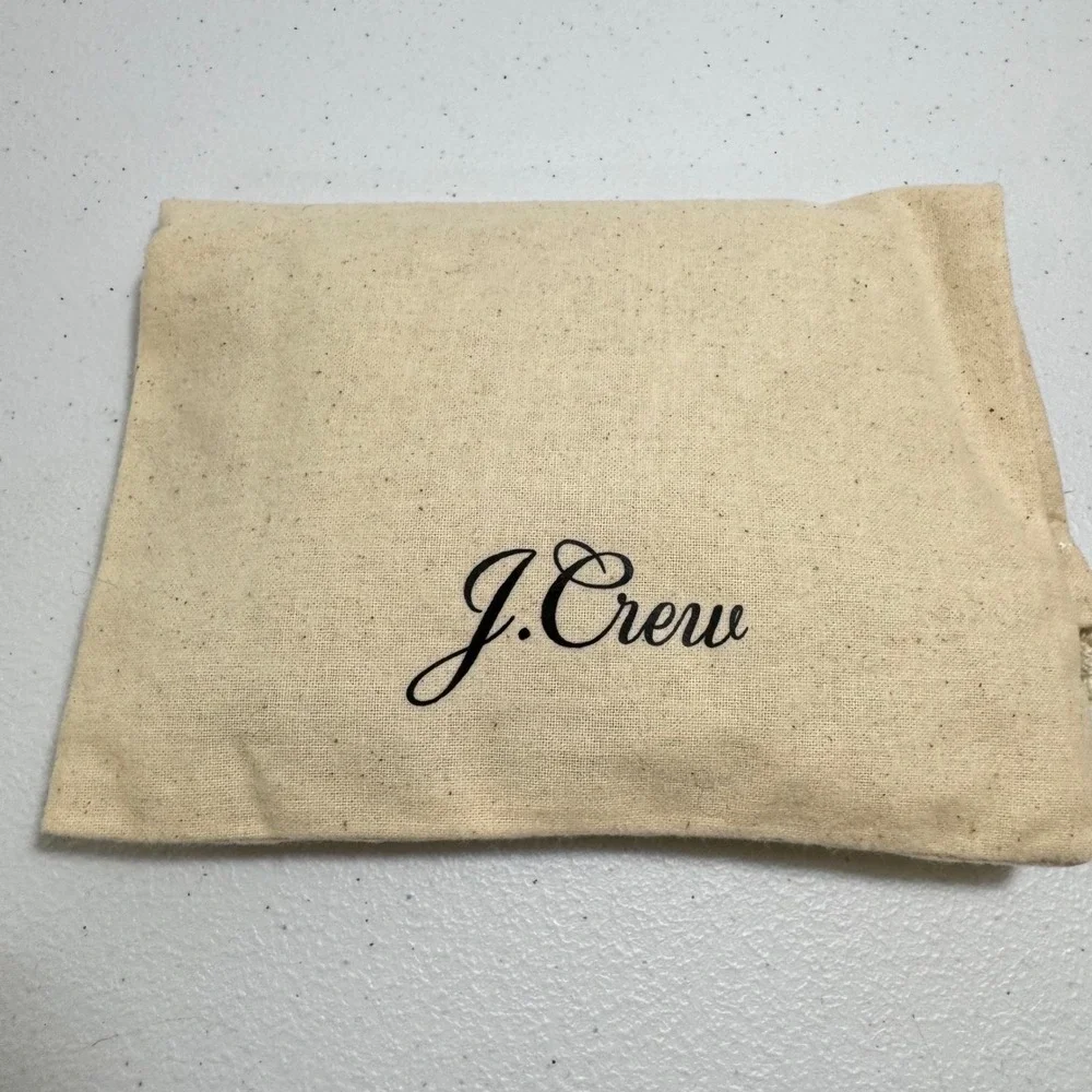J. Crew statement oval