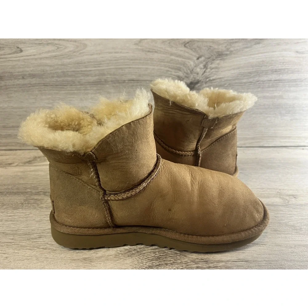UGG outsole chestnut round