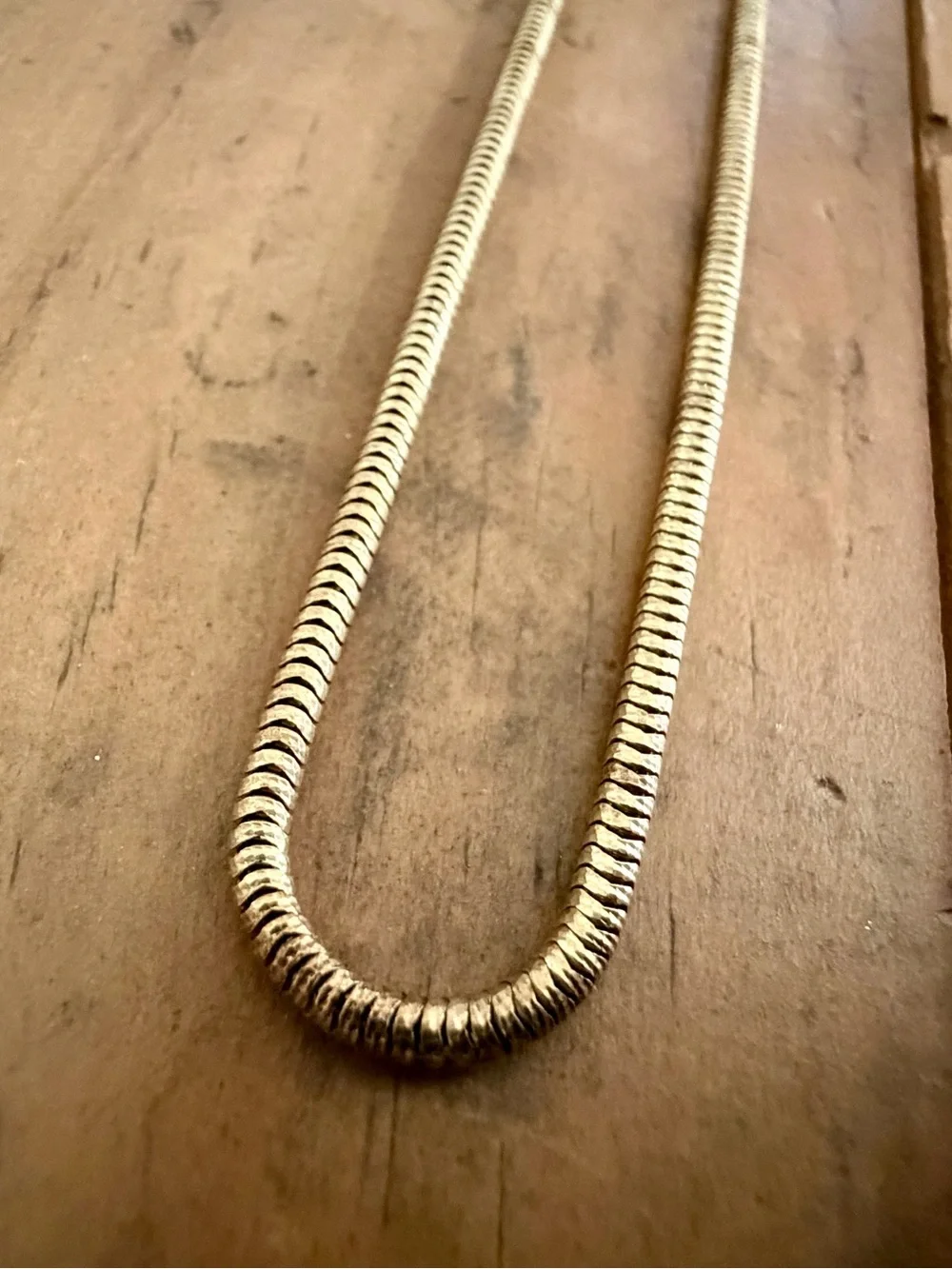 N/A elegant gold