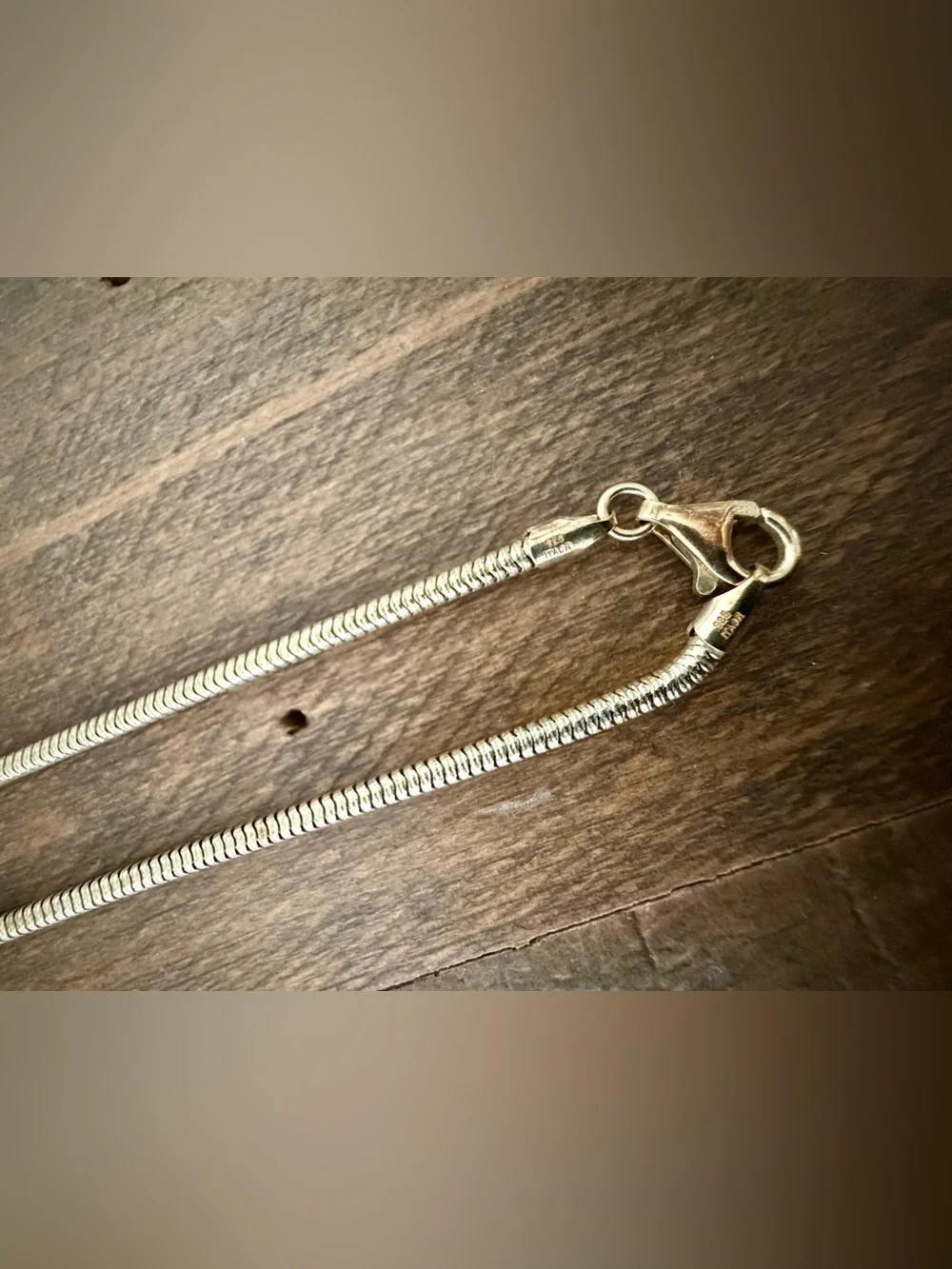 N/A elegant gold