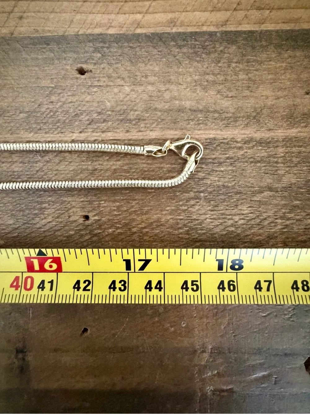 N/A elegant gold