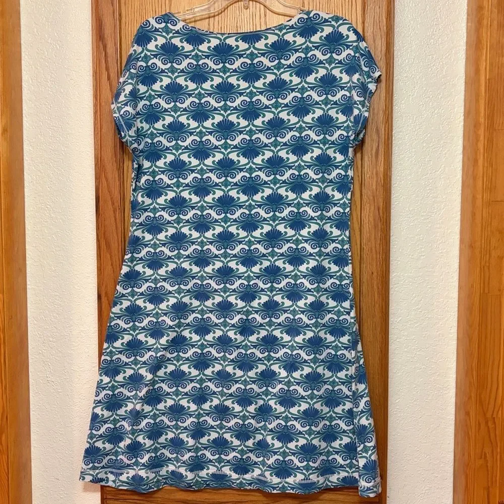 Title nine cowl neckline