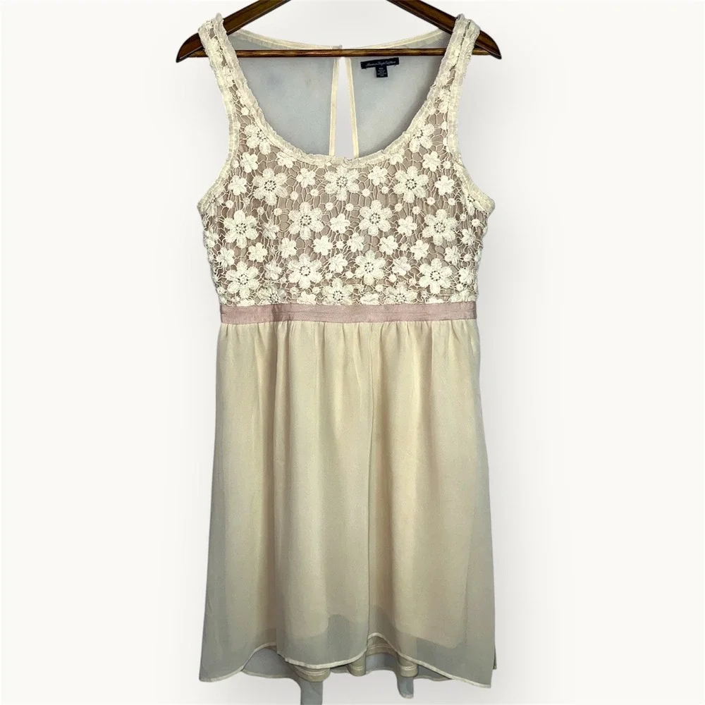 American Eagle Outfitters waist designed guest