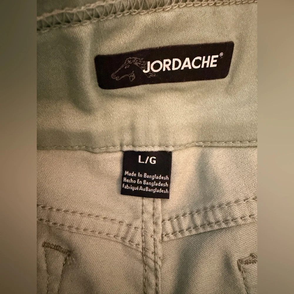 Jordache cropped jeans