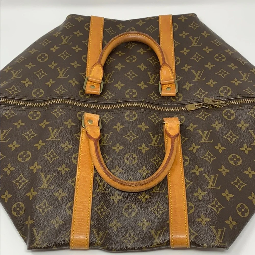 Louis Vuitton weekend canvas versatile