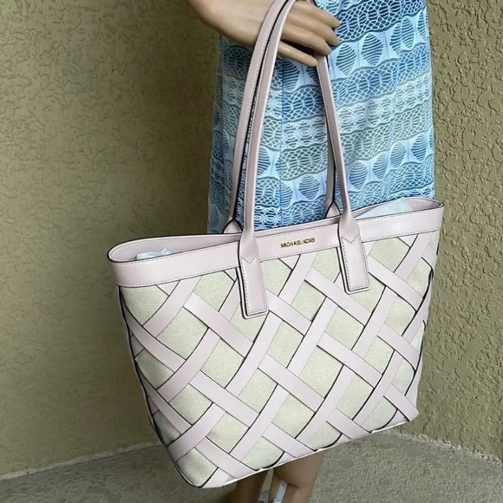 Michael Kors small 11 back
