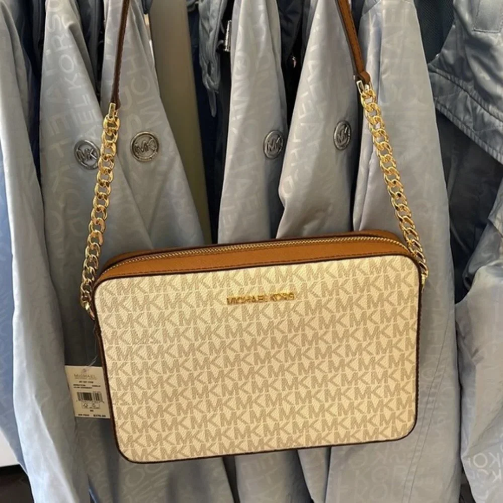 Michael Kors dust pockets