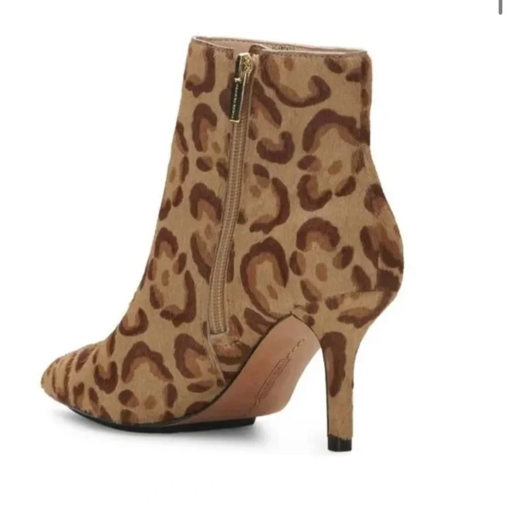 Vince Camuto nwob sexy