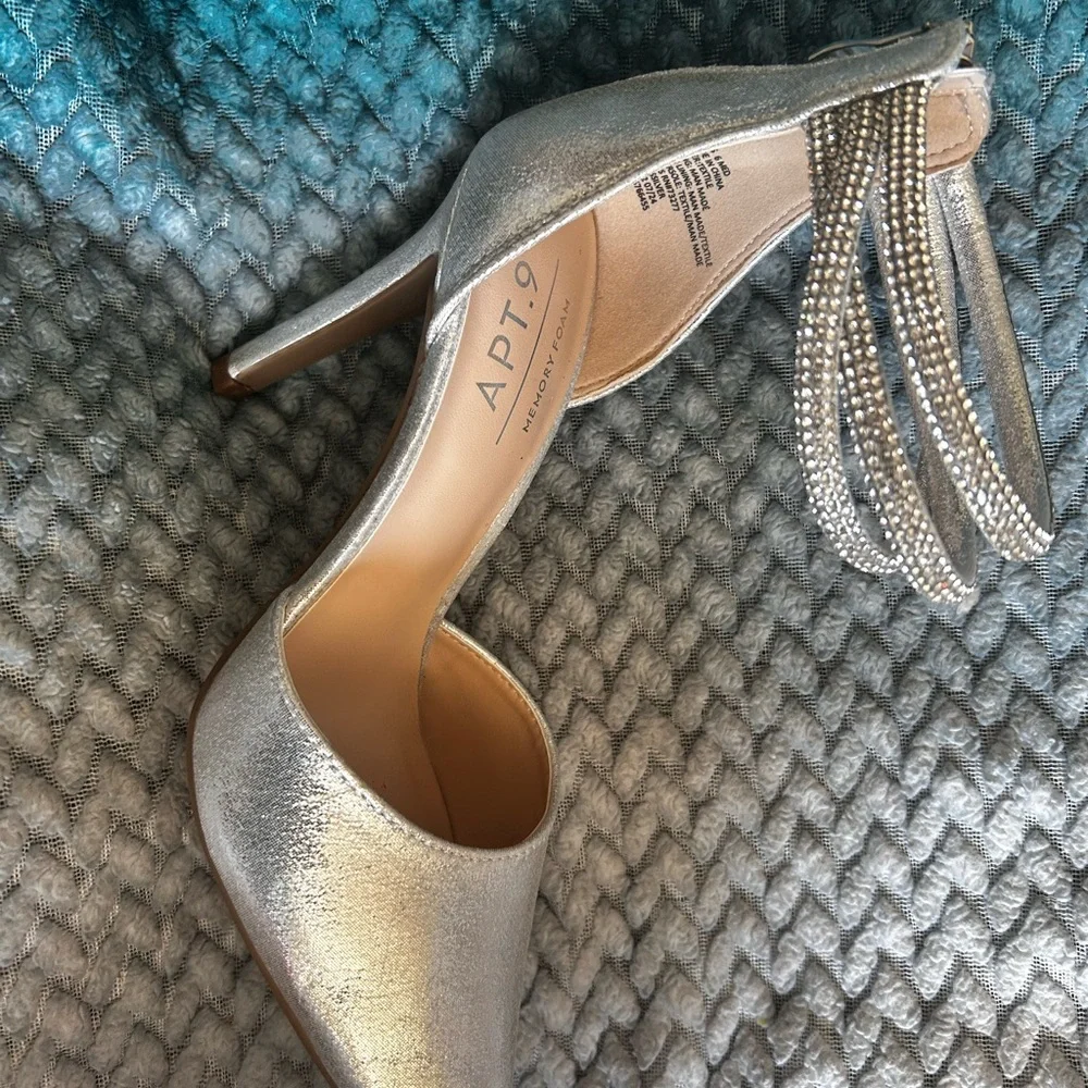 Apt. 9 chic silver
