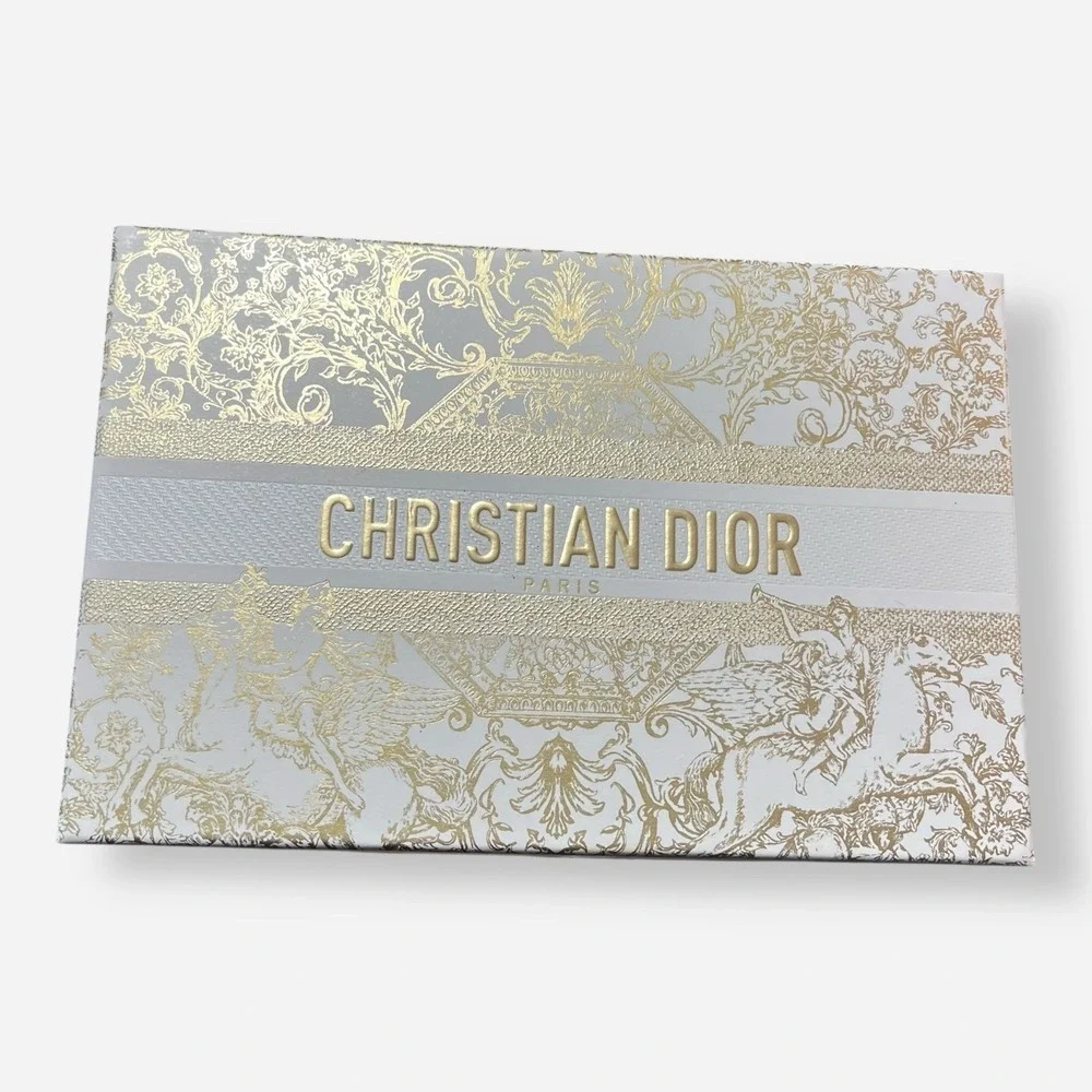 Dior smoke any items