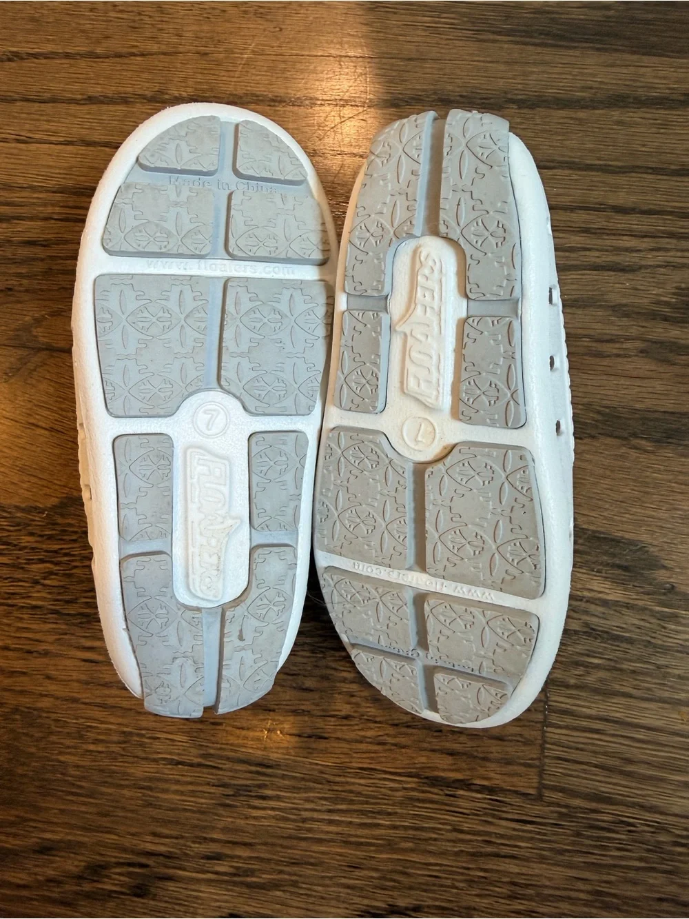Floafers white size