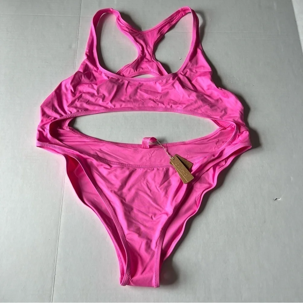 SKIMS nwt signature