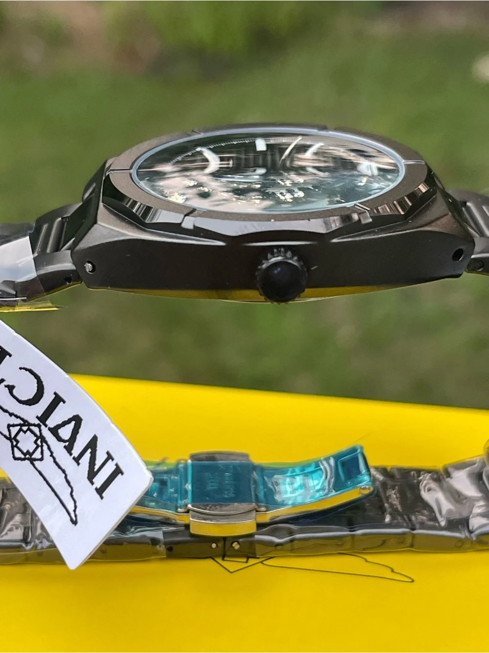 Invicta brand band movement