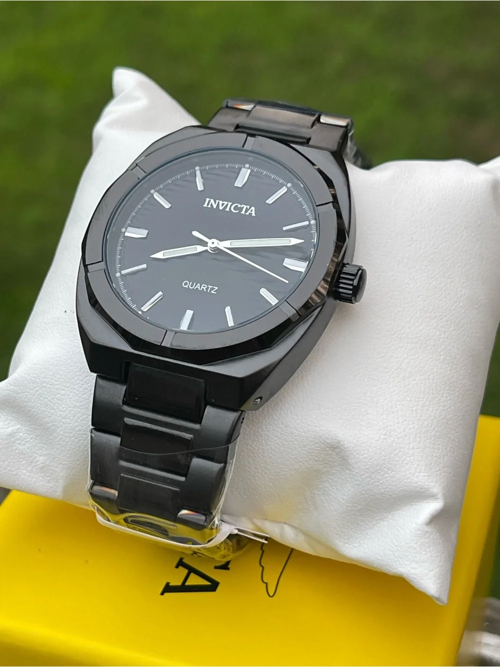 Invicta founding face