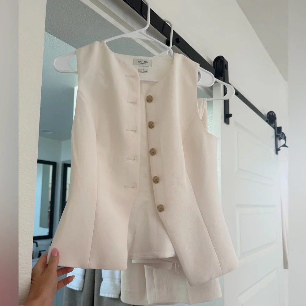 Aritzia regal vest
