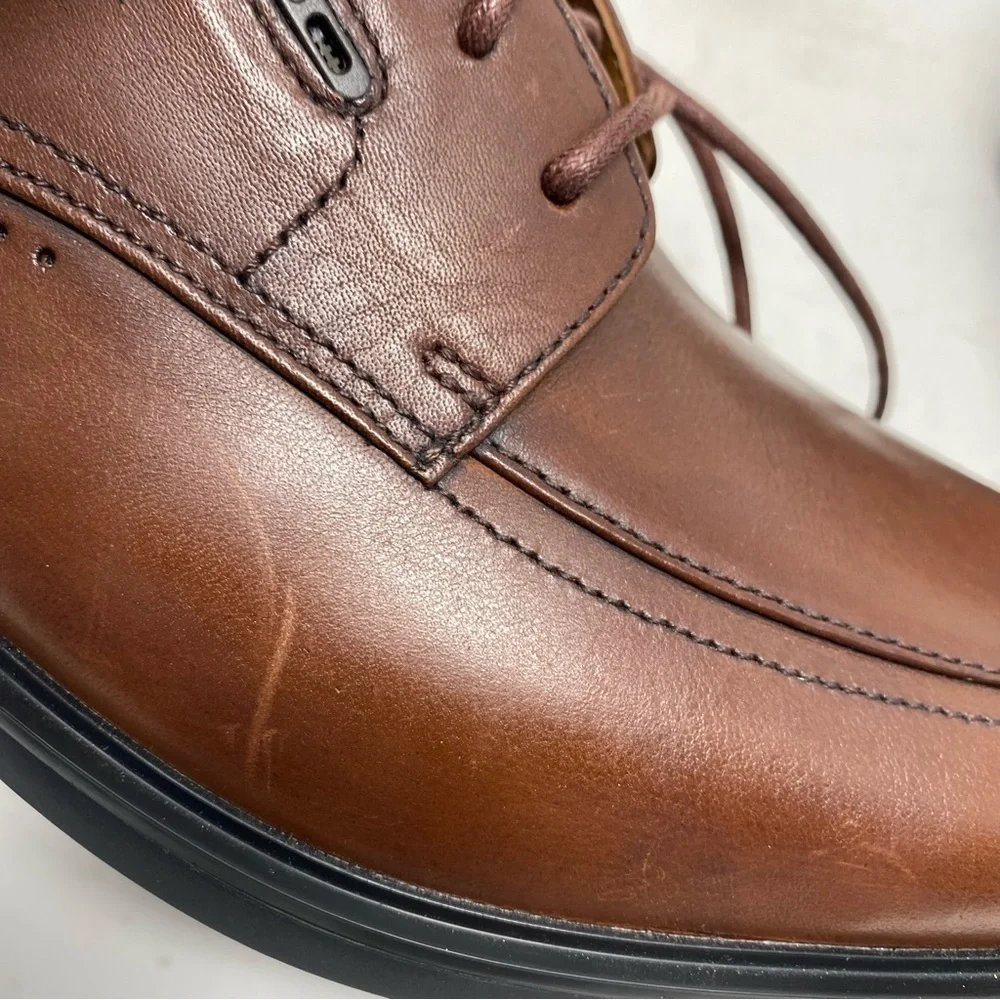 Clarks toe breathable