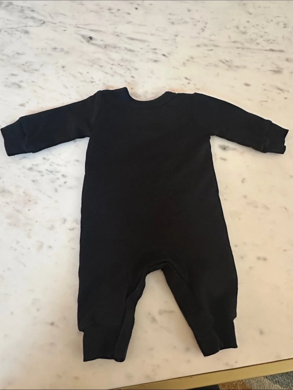 Converse black front kangaroo