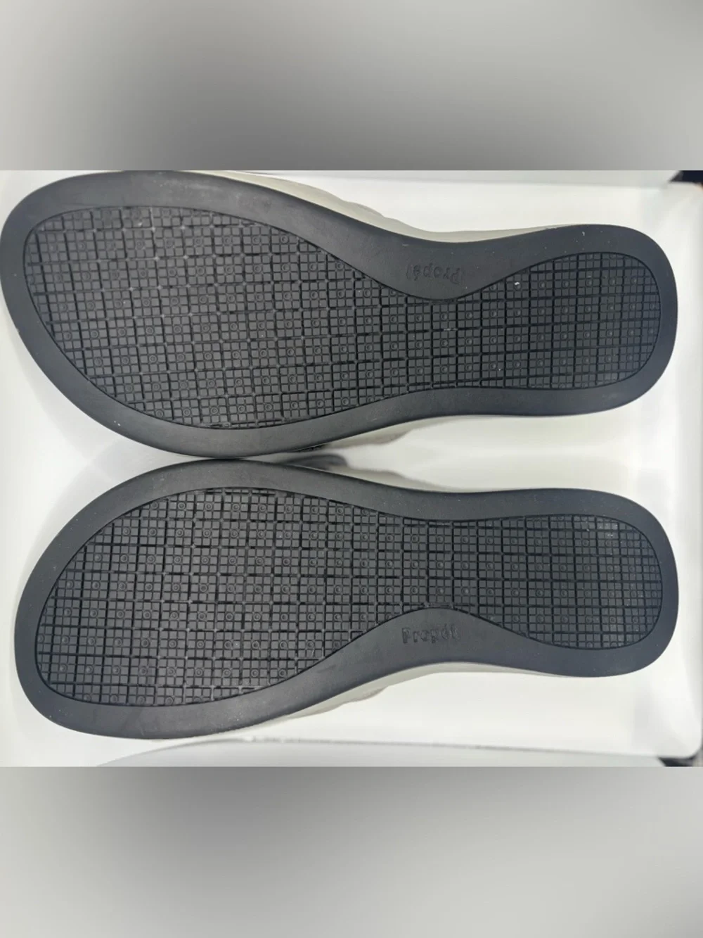 Propet lightweight toe