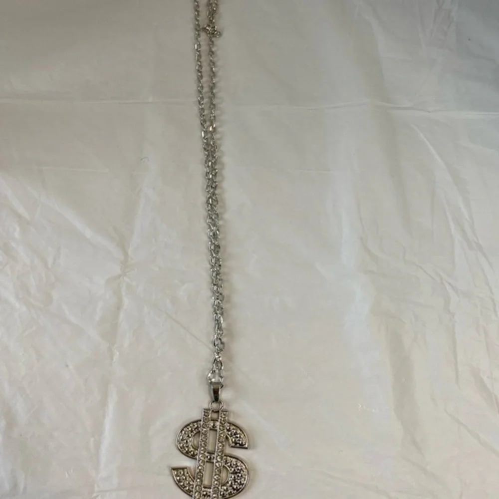 unbranded inlaid crystal