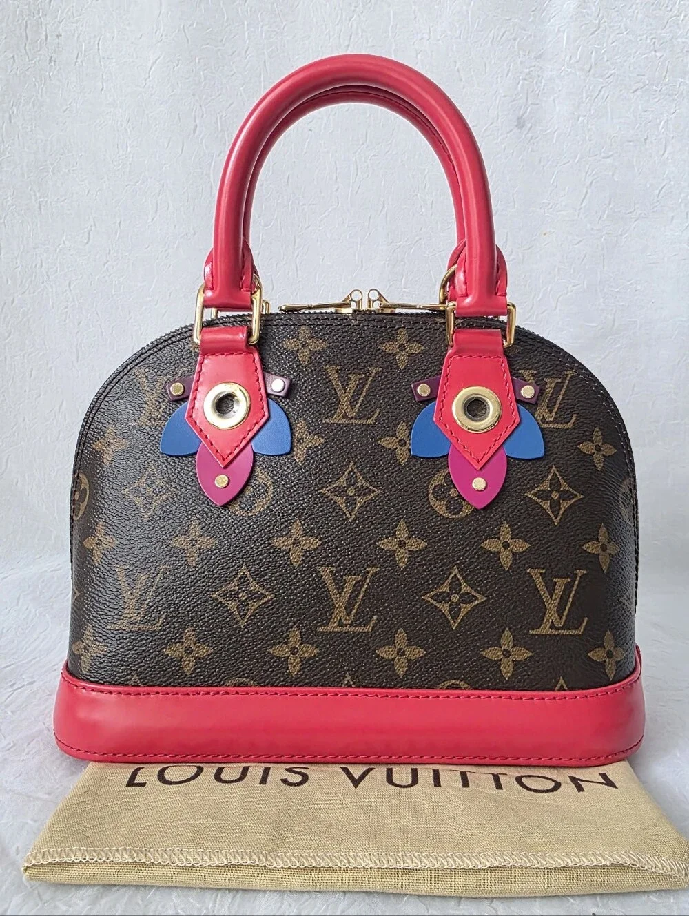Louis Vuitton auth louis