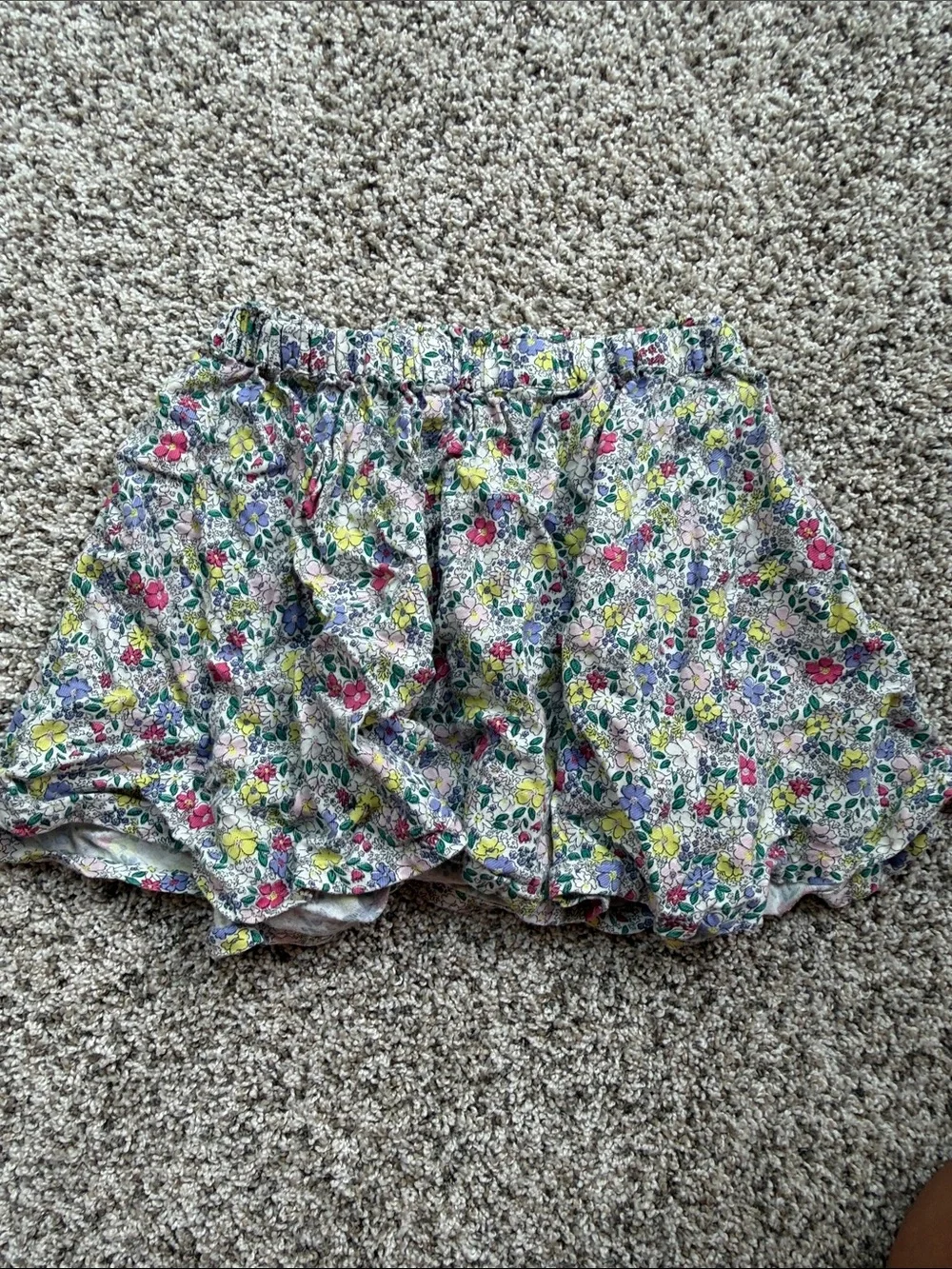Old Navy girls 5T Floral Ruffle Skirt