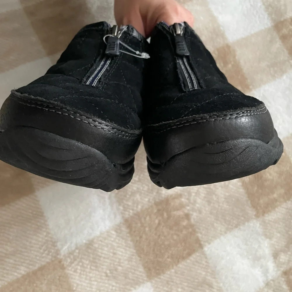 Lands End step out