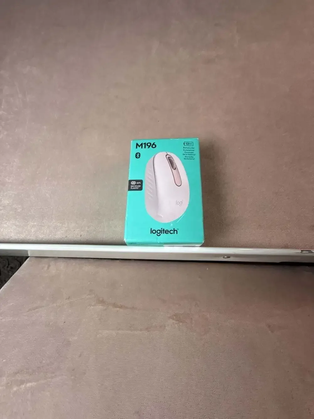 Logitech M196 Bluetooth Wireless Mouse - White (ClearMisc1-3)