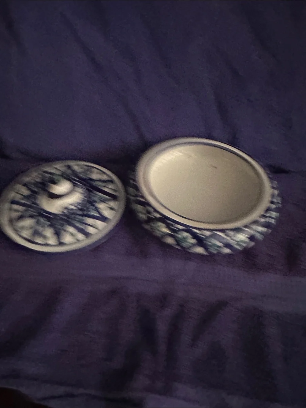 None items lidded glazed