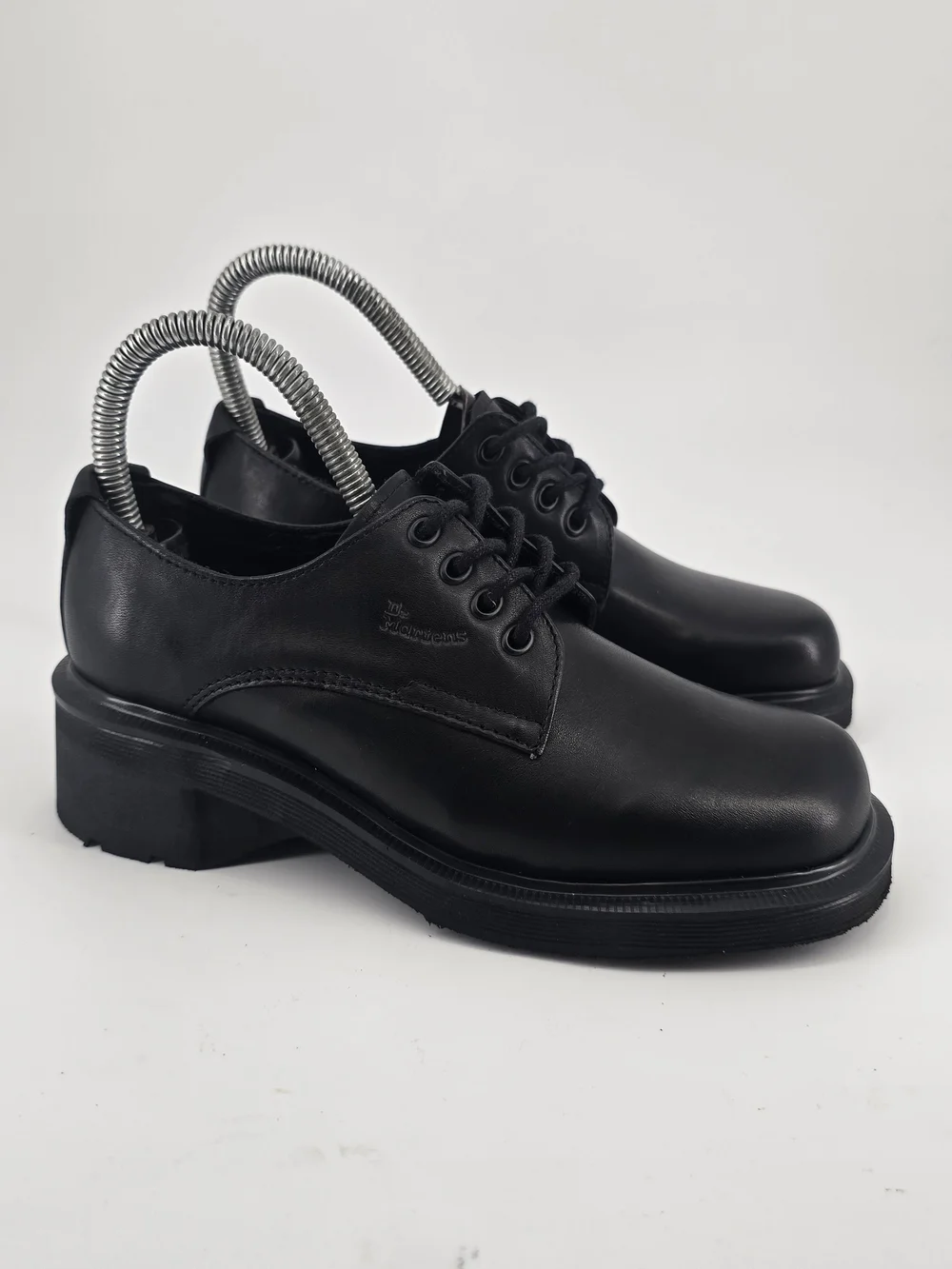 Dr. Martens nos dead