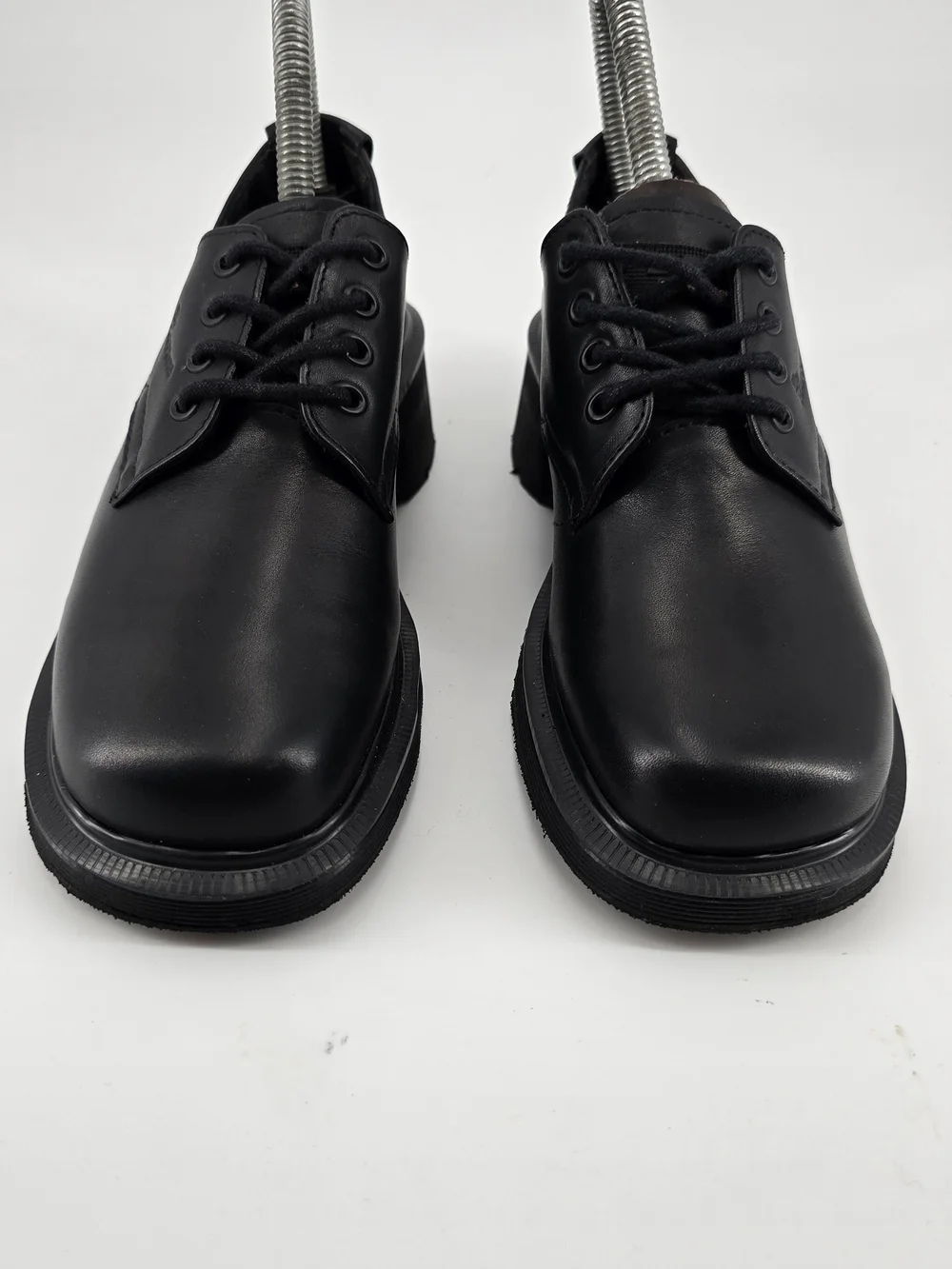 Dr. Martens nos dead