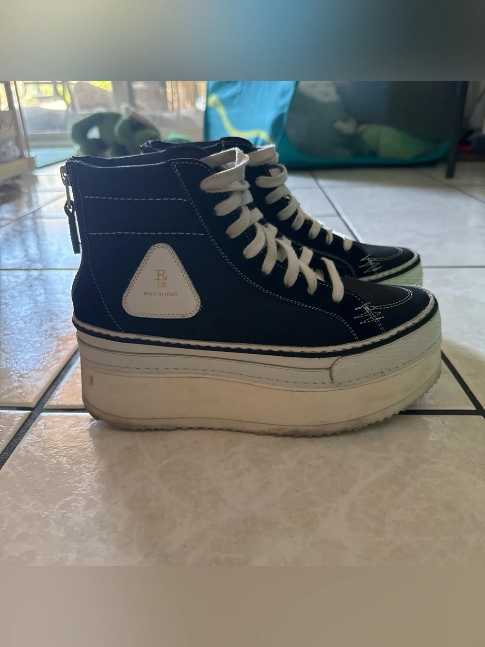 R13 black high