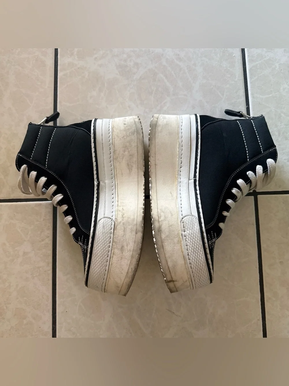 R13 black high