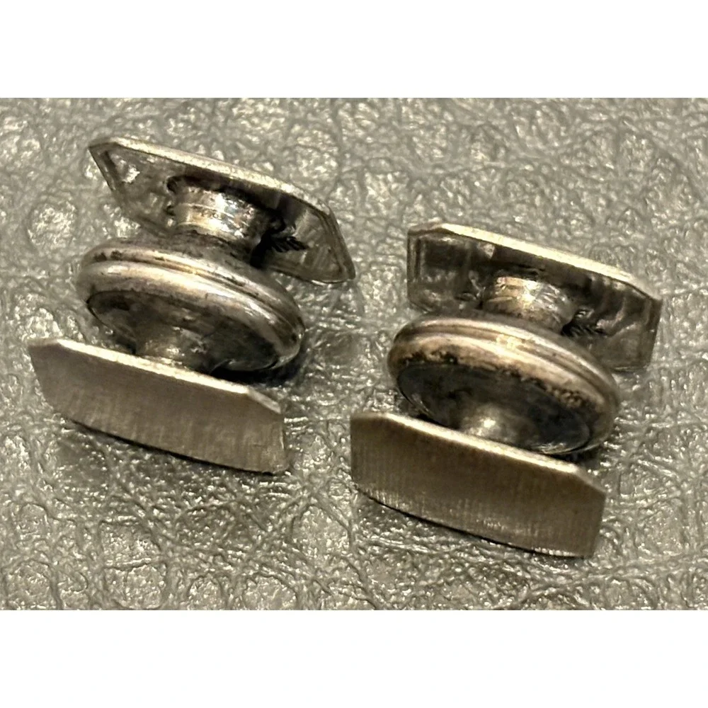 B&W trends sophistication silver