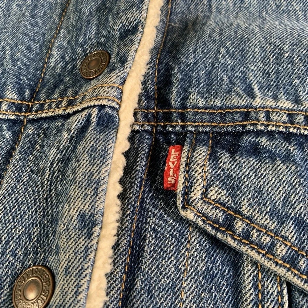 Levis up sale