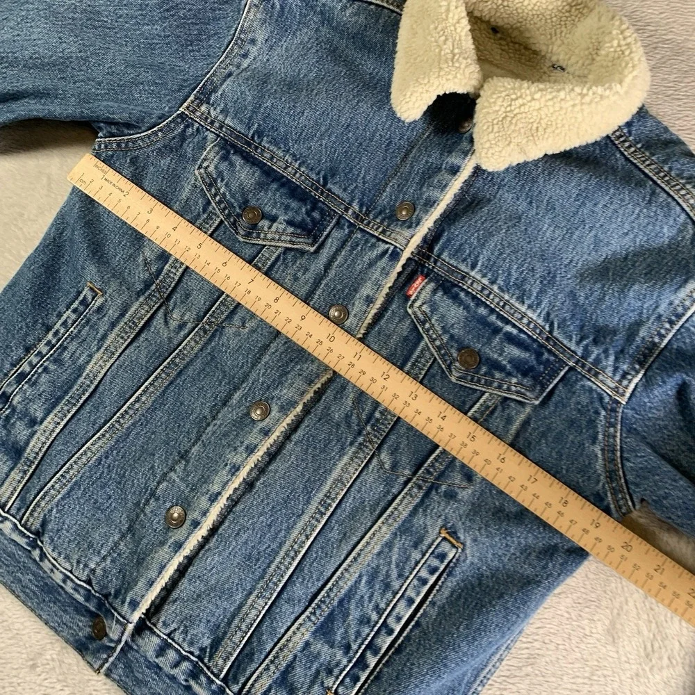 Levis up sale