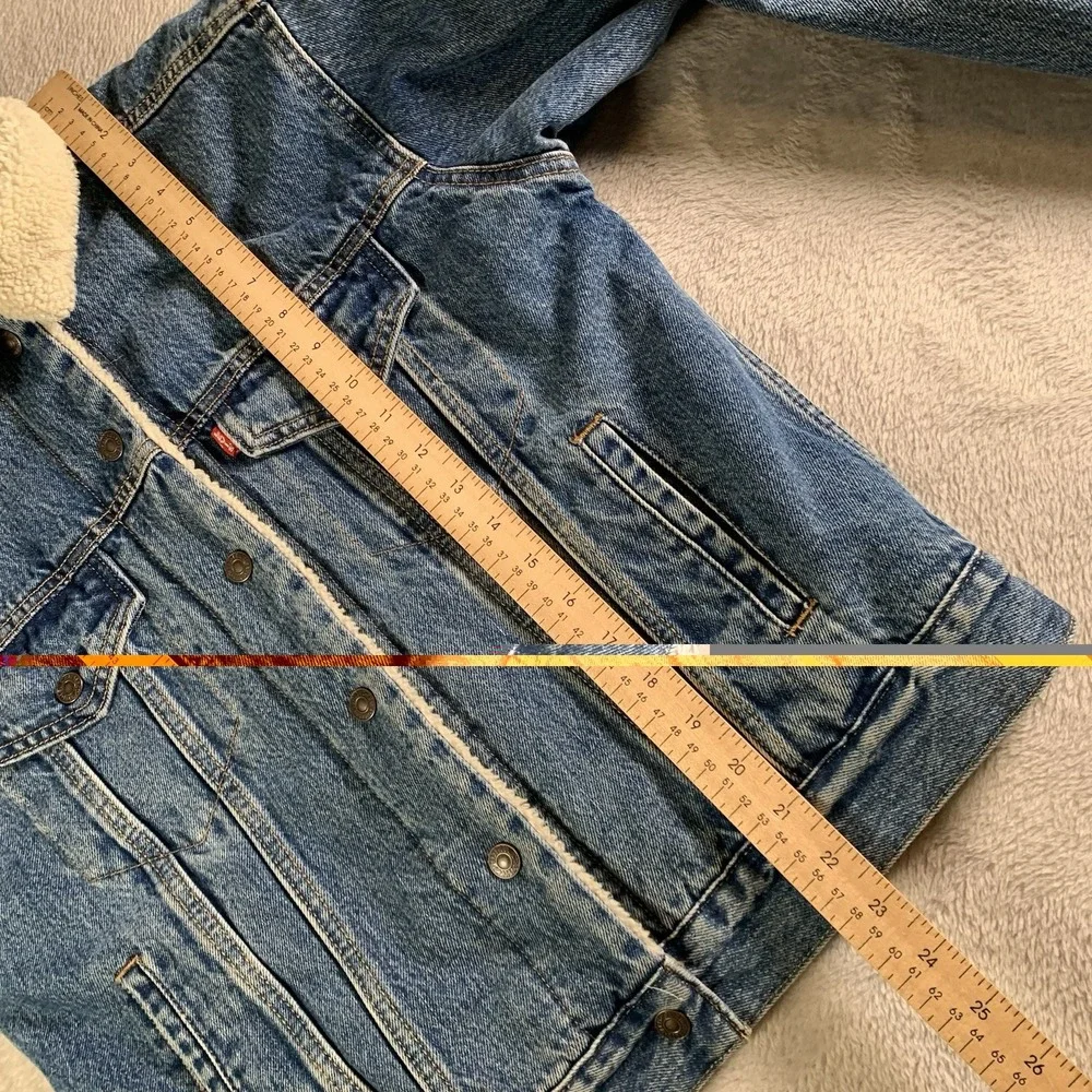 Levis up sale