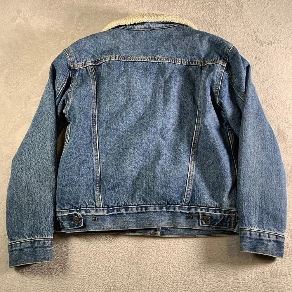 Levis up sale