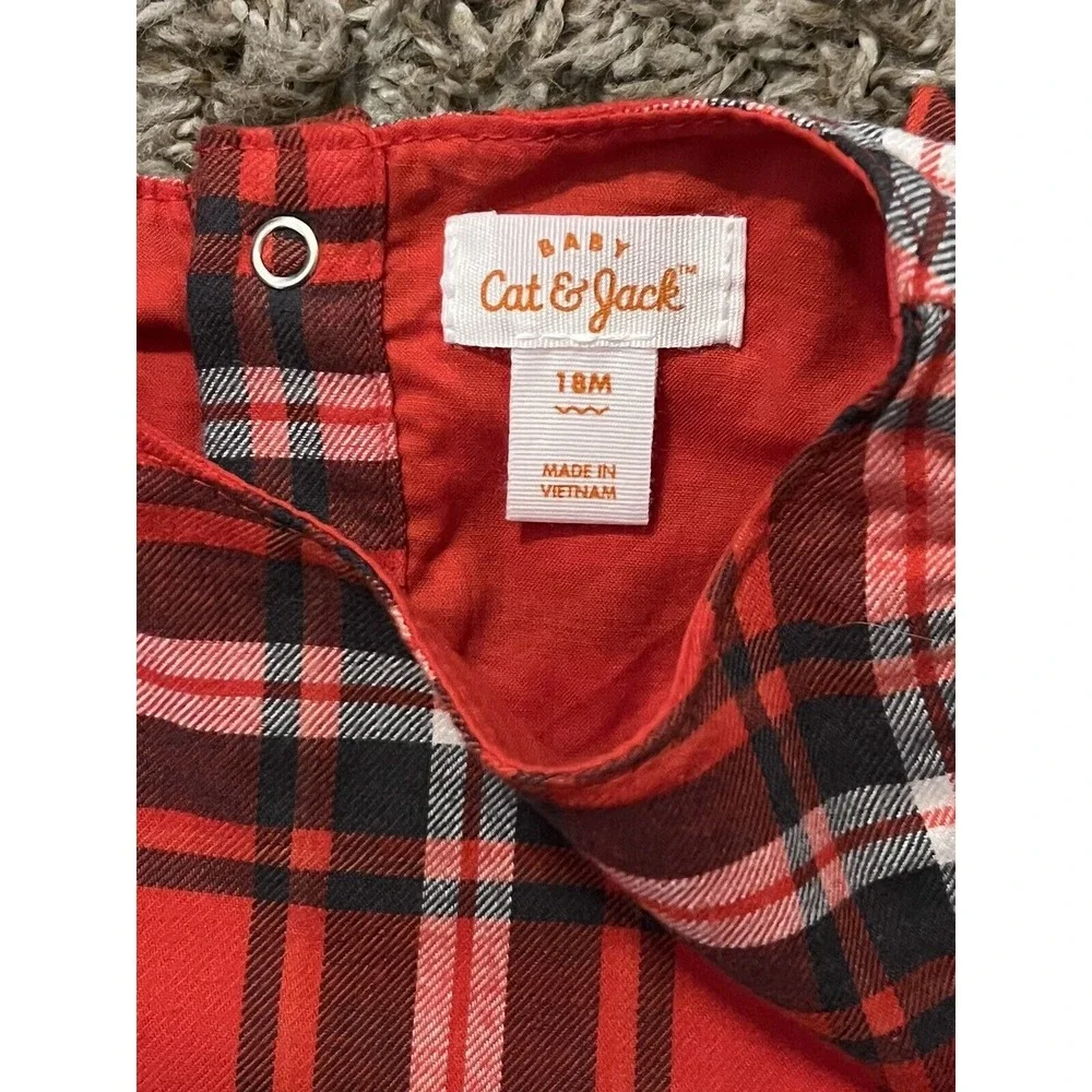 Cat & Jack outfit pc top