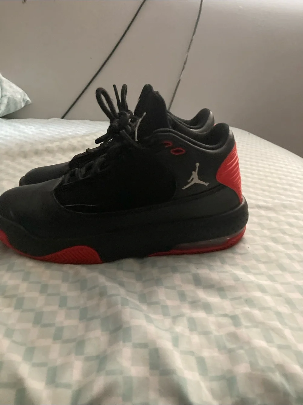 Jordan upper sneakers