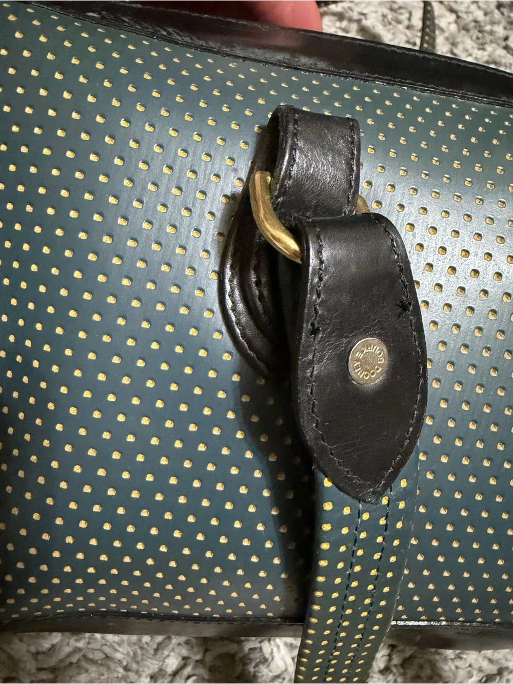 Dooney & Bourke measurements 115 structured