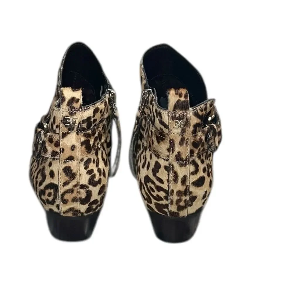 Sam Edelman bold features vietnam
