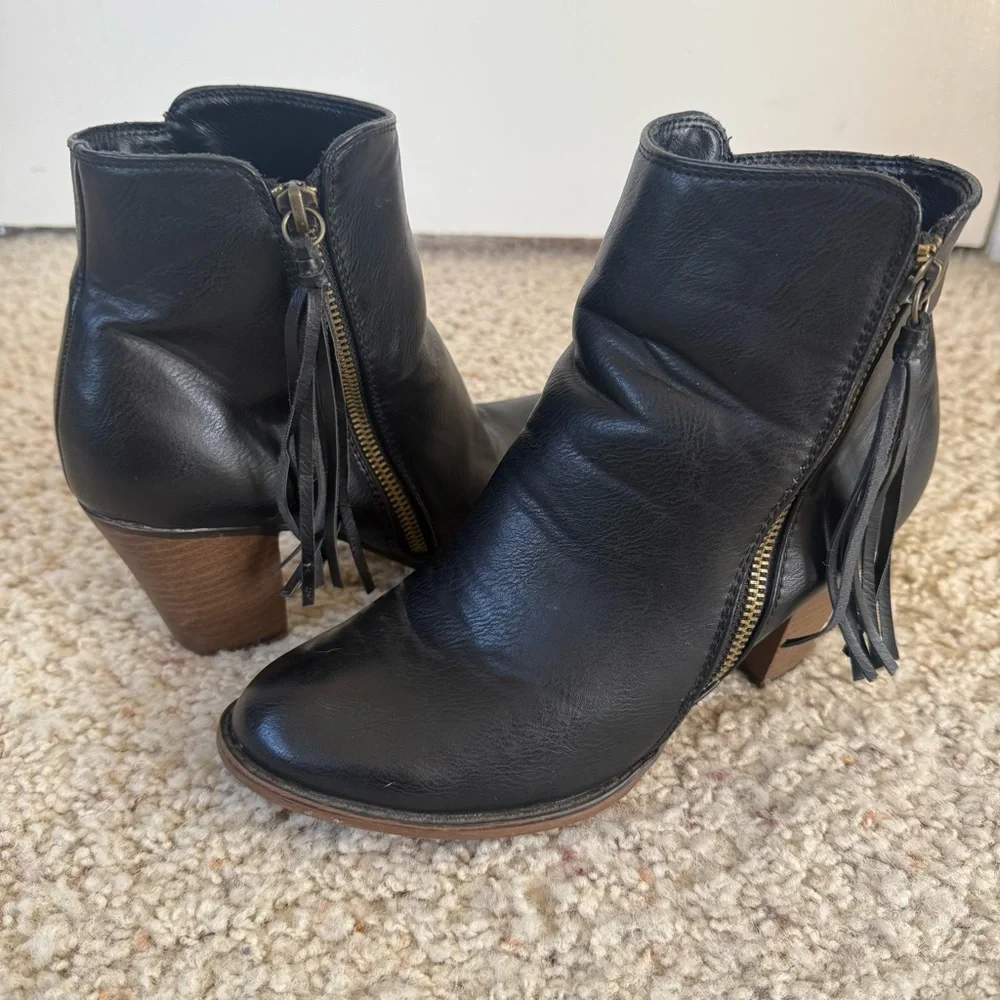 Nine West boots synthetic