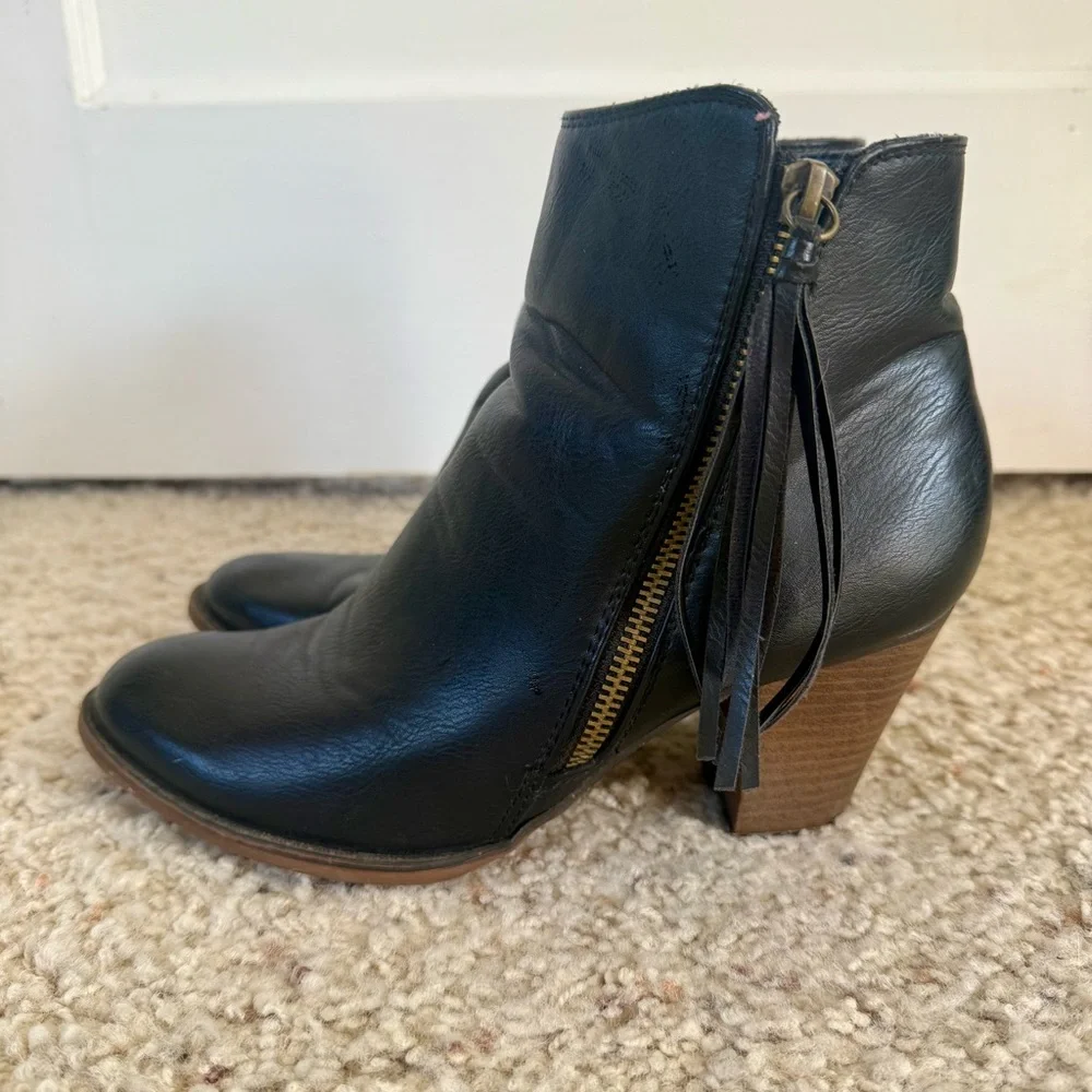 Nine West boots pull