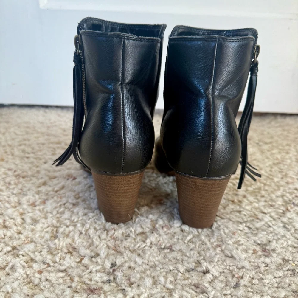 Nine West ankle material