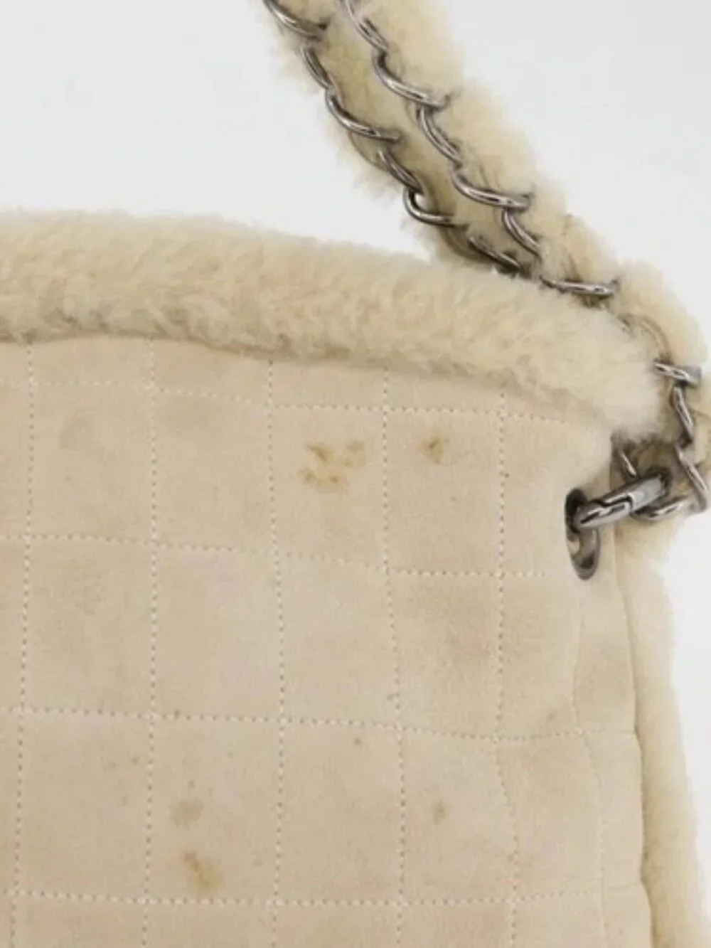 CHANEL brand	chanel color	ivory