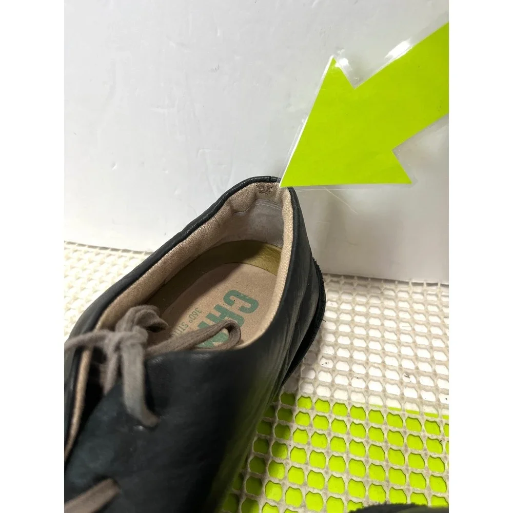 Camper laces sleek