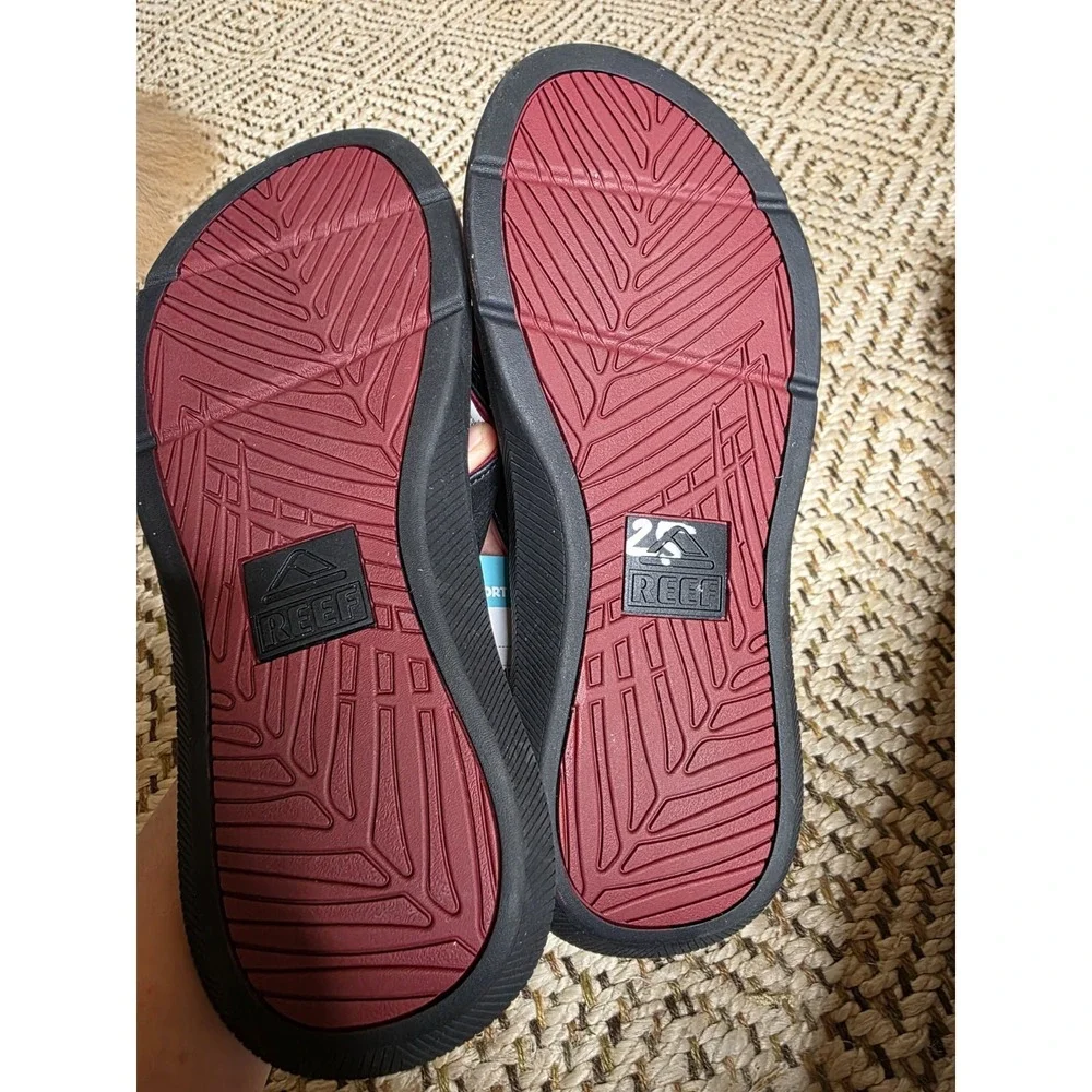 Reef leather feature